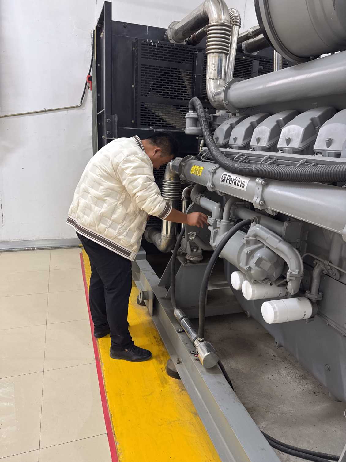 大连上柴柴油机发电机组维修：保障动力稳定